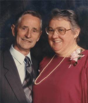 Margaret Rose Newton (nee Holmes)